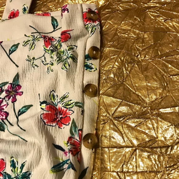 5/$25 Time and Tru Floral Top - Picture 2 of 4
